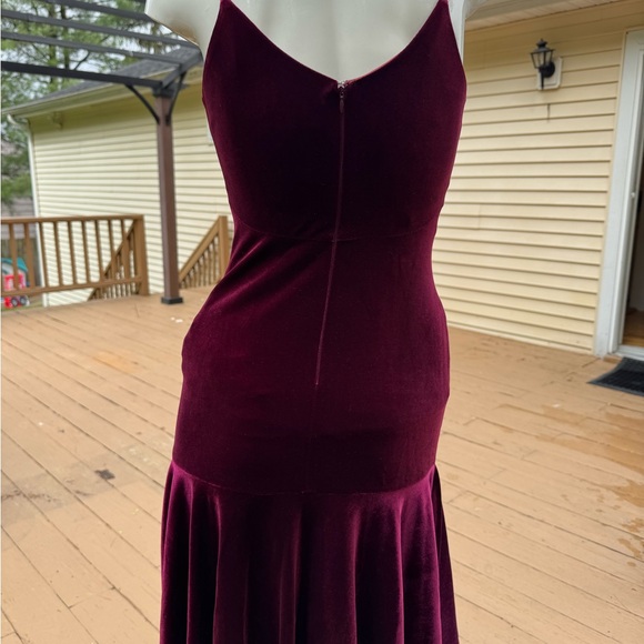 Yolanda Baraschi Elegant Burgundy Velvet Spaghetti Strap Dress size 0 - Picture 7 of 15